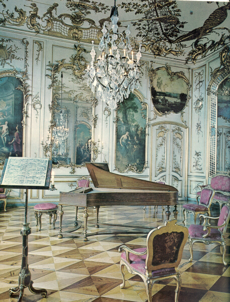 Барочный дворцовый музыкальный зал