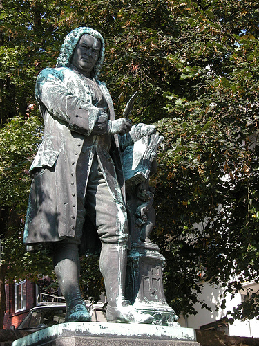 Памятник Баху в Эйзенахе